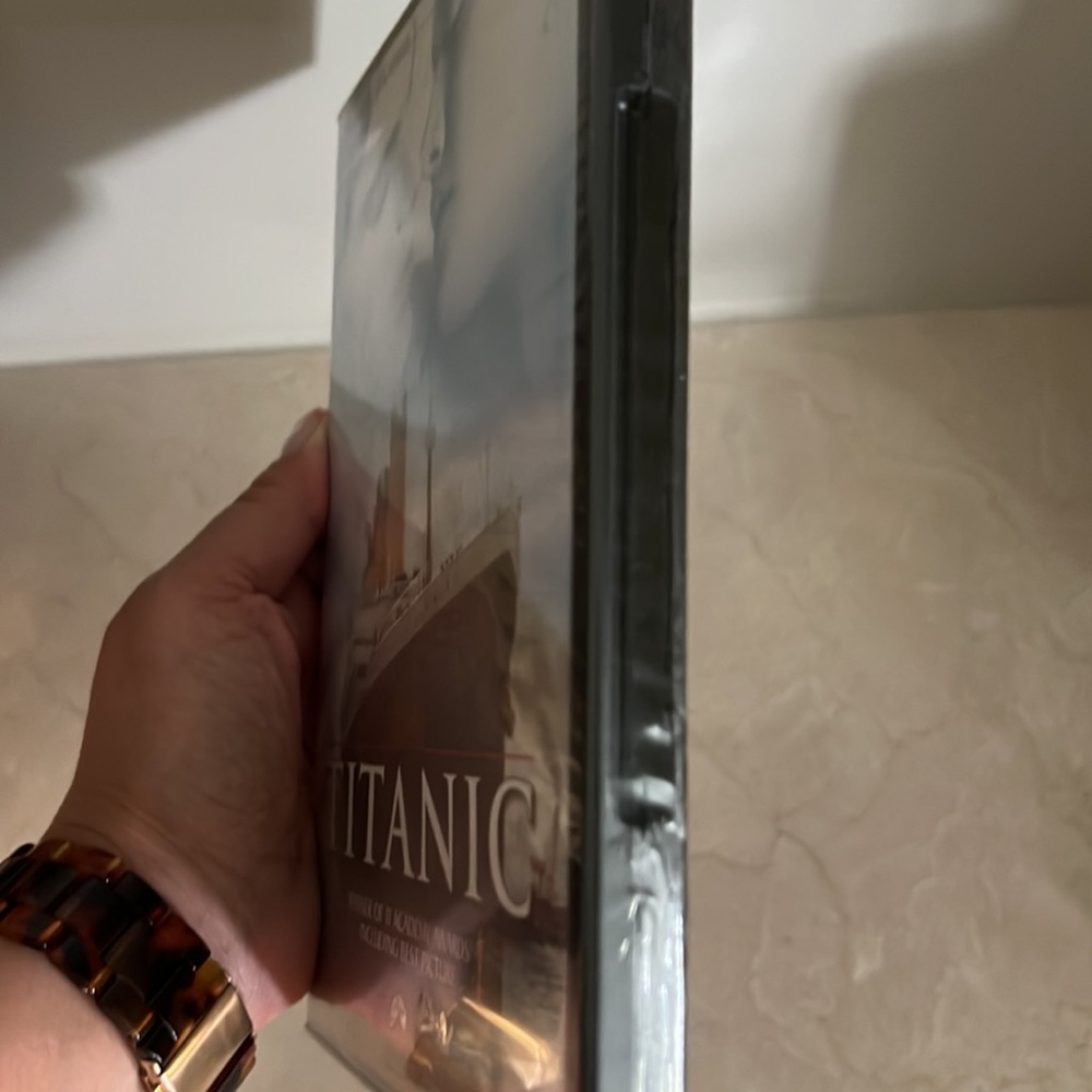 Titanic Widescreen Collection Dvd - Picture 4 of 4